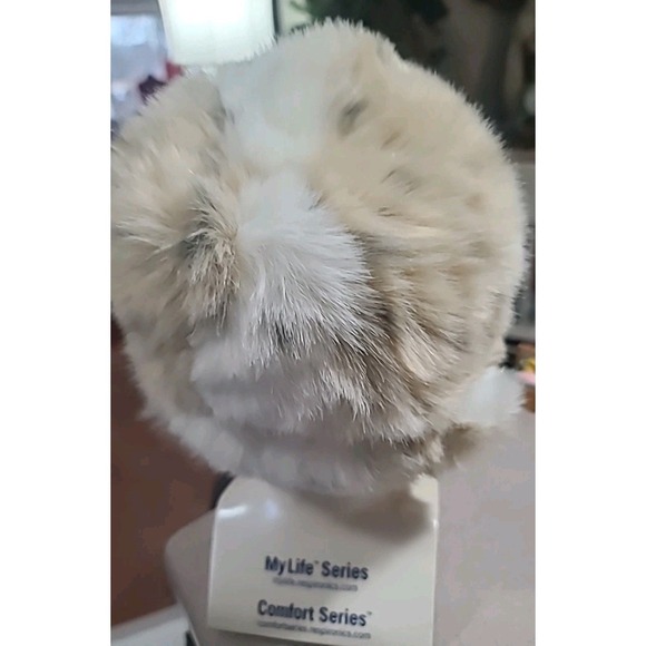 Pottery Barn Teen Faux Snow Leopard Fur Trapper Hat Pom Poms White One Size - Picture 4 of 6